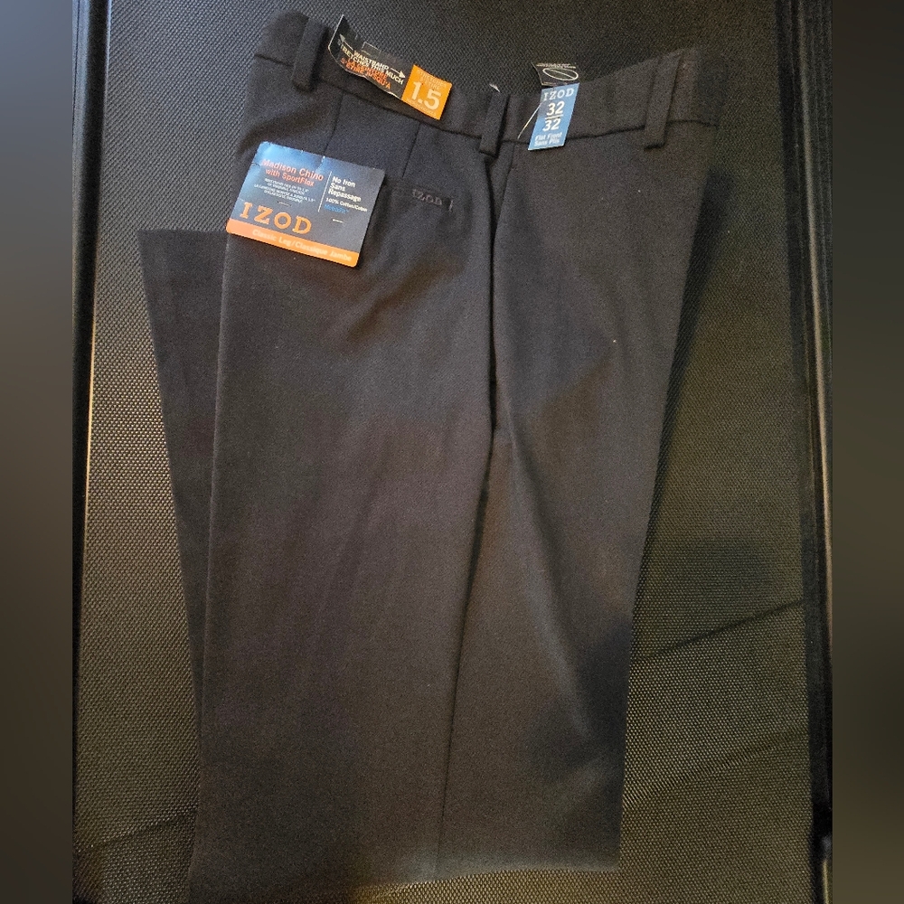 IZOD Classic Black Trousers, Classic Leg 32x32